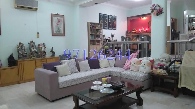 Flower Road (D19), Terrace #138909652